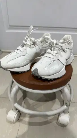 New balance white 327 size 39