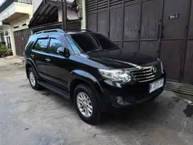 Toyota Fortuner G Bensin Matic AT Tahun 2013 Hitam , 2012
