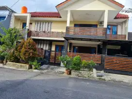 Dijual rumah 2 lantai