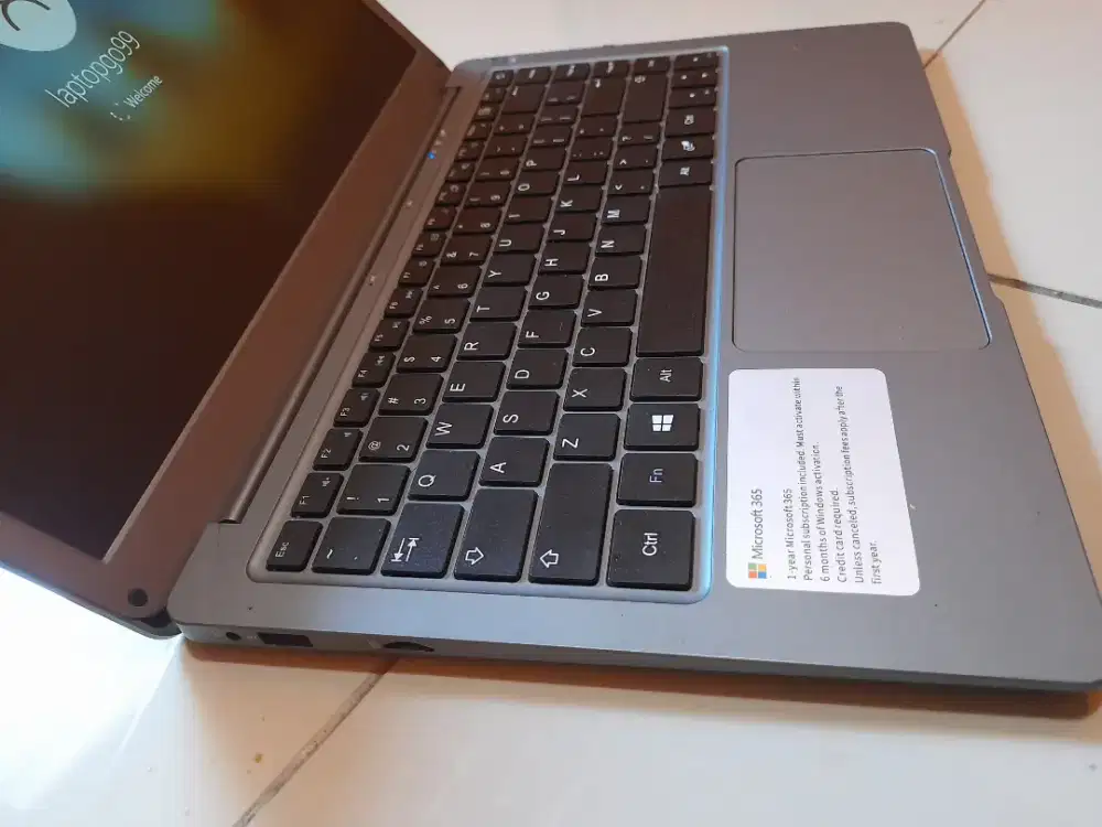 Laptop jumperbook layar ips 14inc