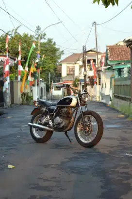 Custom British Yamaha XS225/Yamaha Scorpio