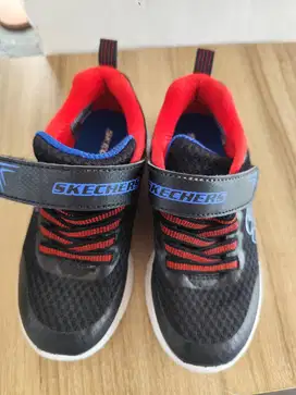 Sepatu anak laki-laki Sketchers