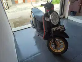 HONDA SCOOPY 2018