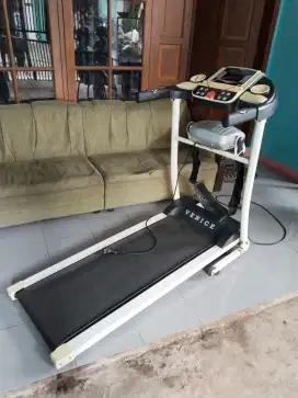 Dijual treadmill elektrik 2 fungsi meek. Venice