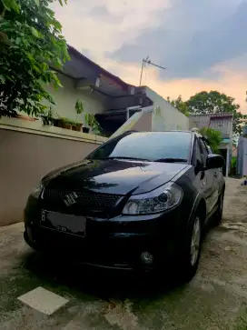 Suzuki SX4 X-Over AT Tahun 2011