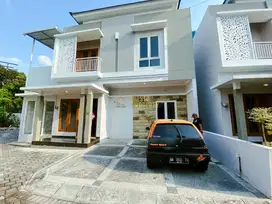 RUMAH 2 LANTAI ONE GATE SYSTEM 8 MENIT KE PASAR GODEAN SLEMAN