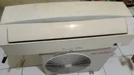 Menerima AC bekas rusak