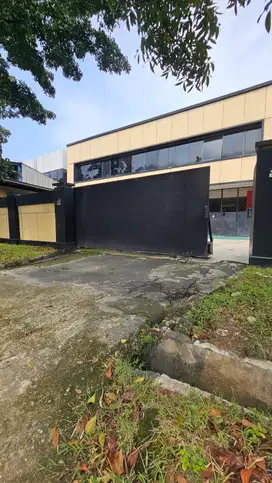 Gudang di kawasan industri jababeka 1 cikarang luas 1450 m2