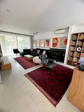 DIJUAL RUMAH ESTETIK DI CLUSTER PREMIUM- JAKARTA SELATAN