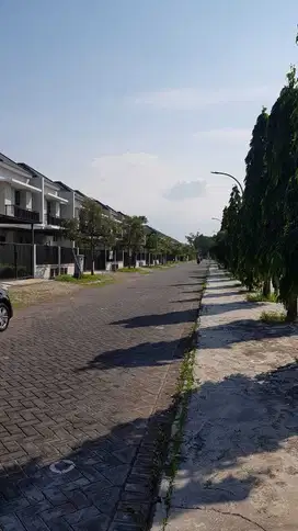 DIJUAL RUMAH TERAWAT PONDOK TJANDRA SEPERTI BARU