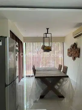 Dijual Rumah Pik Luas 285m, 3 Lantai, Furnished, Bagus Siap Huni