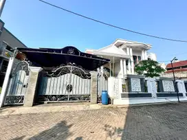 RUMAH MEWAH DENGAN KOLAM RENANG PRIBADI DI GONDANG TEMBALANG SEMARANG