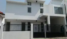 RUMAH De Alamuda Residence Cluster O' NAY Balasklumprik, sby barat