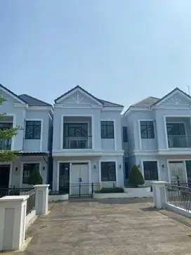 Disewa Rumah 3 Lantai siap huni di Custer Viridia Cikupa