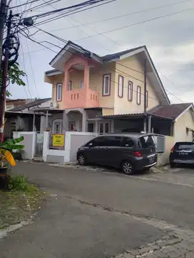 Dijual Rumah di Griya Loka BSD Tangerang
