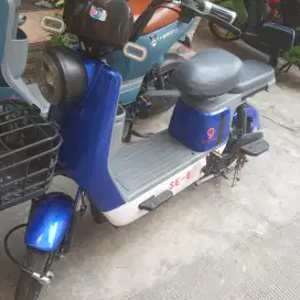 Sepeda lisrik E-nine 9 tipe SE-6