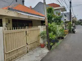 Rumah lama.aman dn tenang