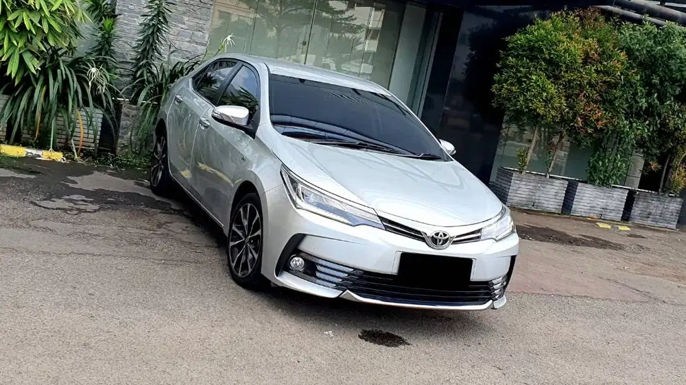 [ GARANSI 5TH] Toyota Corolla Altis 1.8 V AT Silver Metalik 2019/2020