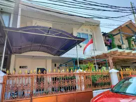 rumah 2lantai lebar 9 meter dekàt kawasàn industri dan  siap huni