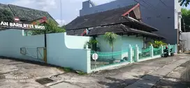 Rumah bagus di pogung  belakang Mc Donald jalan kaliurang dekat UGM
