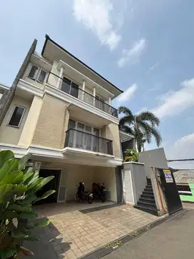 Dijual cepat rumah 3 kamar Pejaten Jakarta Selatan
