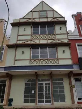 Disewakan ruko solvang 3 lantai, Gading Serpong