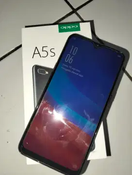 OPPO A5s warna hitam