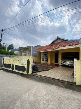 Dijual rumah rapih siap huni di Jakasampurna Bekasi Barat