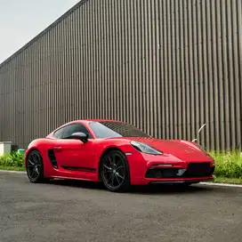 2020 Porsche 718 Cayman T