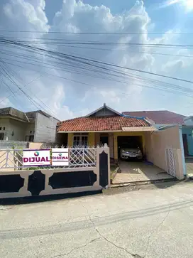 Disewakan rumah rapih siap huni di Jakasampurna Bekasi Barat