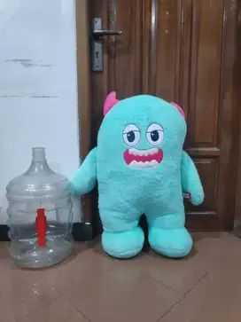 Boneka Monster Biru Tanduk 2