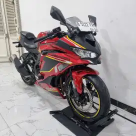 KM 400 PERAK Kawasaki ZX25R ABS QS TFT 2025 bln 2 mulus seperti baru