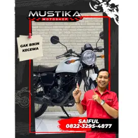 Perfect Condition!!Kawasaki W175 White 2017 Plat Panjng Mulus-Mustika