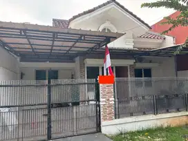 Rumah Cantik dan Asri Siap Huni di Nusaloka BSD - Strategis
