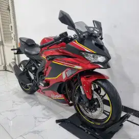KM 400 PERAK Kawasaki ZX25R ABS QS TFT 2025 bln 2 mulus seperti baru