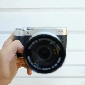 [ Fujifilm XA10 Kit 16-50mm Fullset Mulus ]