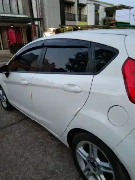 Bengkel khusus pasang kaca film mobil di jamin rapi