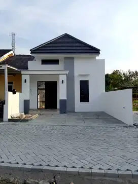 Rumah desain Limasan, konsep semi cluster, harga murah