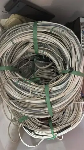 dijual cepat kiloan kabel harga 100.000perkg (kabel belum dikupas)