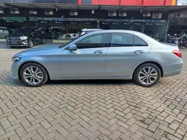 Mercedes-Benz C200 2016 Bensin