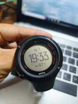 Smartwatch Suunto Ambil 3 Run Kelengkapan Jam dan Charger