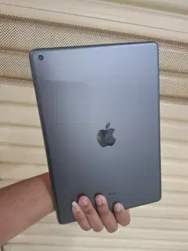 IPad 7 32GB wifi only Plus pensil