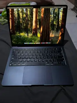 Macbook air retina 2022 M2 CHIP black 8/256gb batangan resmi MURAH