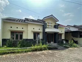 Rumah Terawat di Jl. Godean Km 7, Siap Huni Bangunan Luas