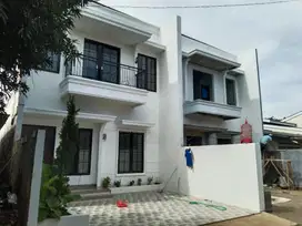 Di jual Rumah mewah dalam komplek dkt tol jatiasih