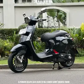 Piaggio Vespa Sprint Carbon 150 IGET ABS FACELIFT Th2018 Hitam Limited