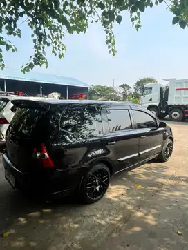 Nissan Livina 2009 Bensin