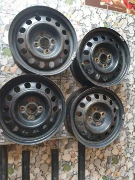 Velg oem sigra r14