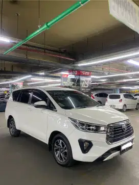 Toyota innova V diesel 2022 At odo 7.000