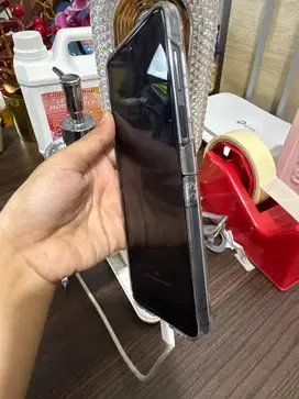 Samsung flip 5 like new
